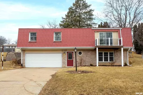 32 Park Ave, Park View, IA 52748