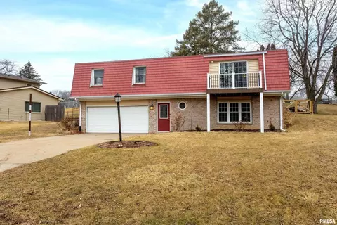 32 Park Ave, Park View, IA 52748 photo 3