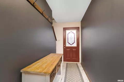 32 Park Ave, Park View, IA 52748 photo 4