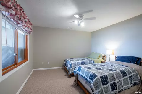 735 Crestwood Dr, Marion, IL 62959 photo 17