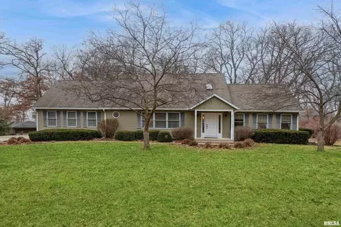 2210 272nd Ave, Dewitt, IA 52742
