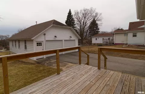 105 Prospect St, Morrison, IL 61270 photo 6