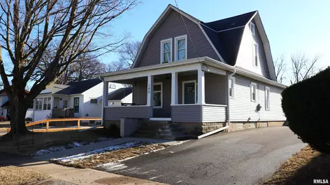 105 Prospect St, Morrison, IL 61270