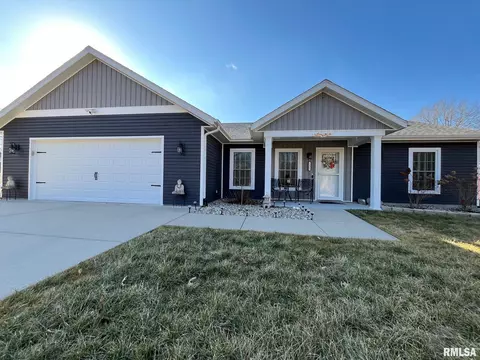 11365 Samuel Rd, Carterville, IL 62918