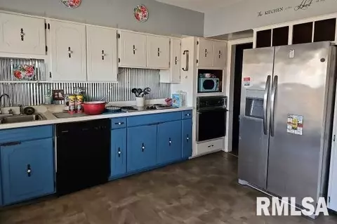 1020 State St, Eldorado, IL 62930 photo 10