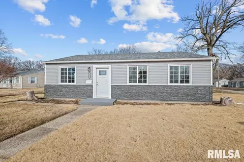 3805 10th Ave, Moline, IL 61265