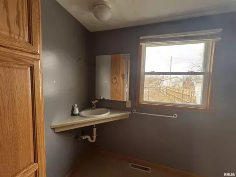 510 E 9th St, Kewanee, IL 61443 photo 12