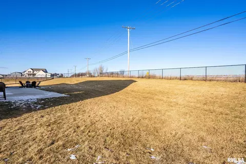 1201 Colonial Ct, Eldridge, IA 52748 photo 51