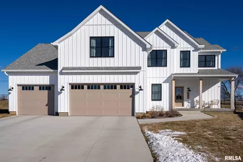 1201 Colonial Ct, Eldridge, IA 52748