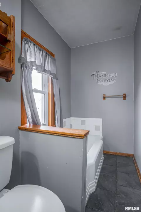 1441 10th St, Moline, IL 61265 photo 21