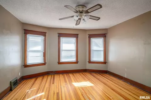 1441 10th St, Moline, IL 61265 photo 16