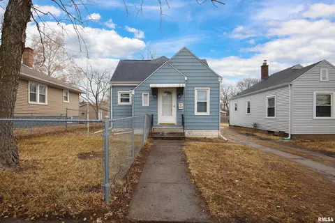 344 22nd St, East Moline, IL 61244