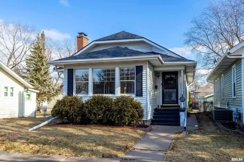 2623 Tremont Ave, Davenport, IA 52803