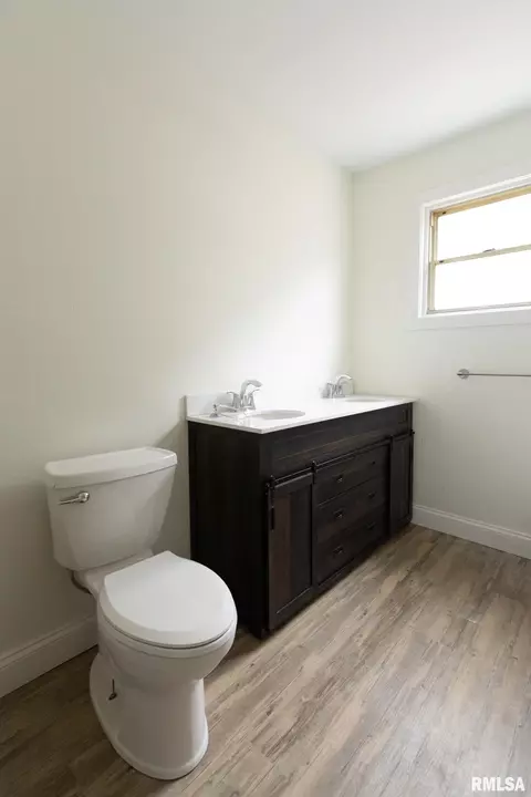 1109 26th St, Moline, IL 61265 photo 17