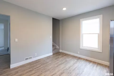 1109 26th St, Moline, IL 61265 photo 12