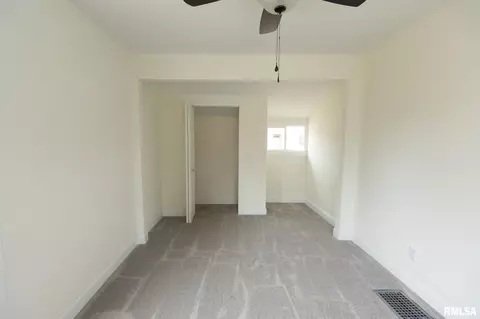 1109 26th St, Moline, IL 61265 photo 16