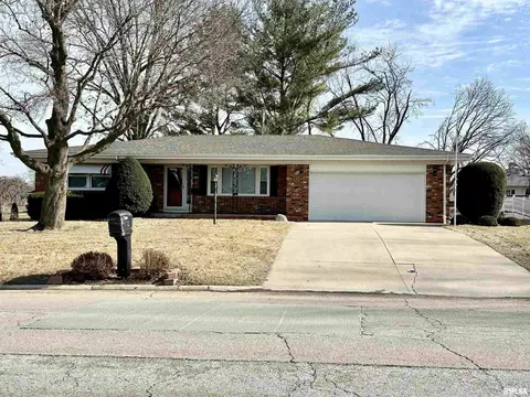 612 E Street S, Kewanee, IL 61443