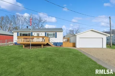 707 Broad St, Sabula, IA 52070