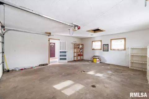 402 14th St, Silvis, IL 61282 photo 46