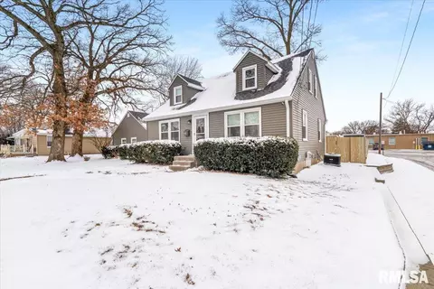 402 14th St, Silvis, IL 61282 photo 4