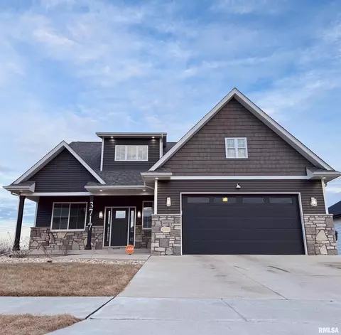 3717 Joyce Ln, Davenport, IA 52806