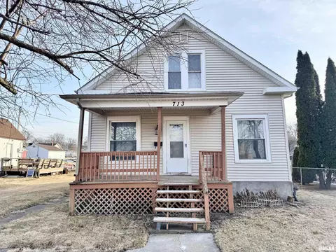 713 4th Ave S, Clinton, IA 52732