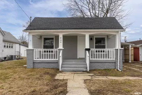 304 N 18th St, Herrin, IL 62948