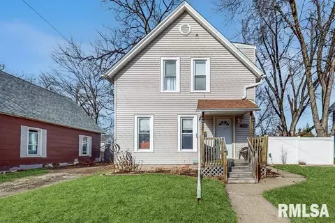 1707 28th Ave, Moline, IL 61265