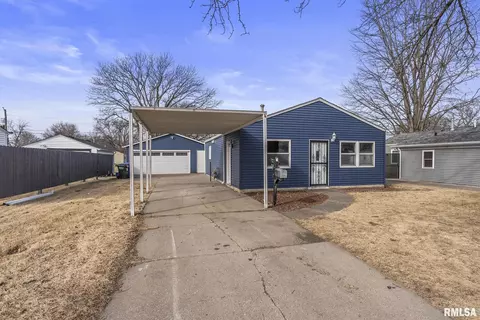 2332 N Nevada Ave, Davenport, IA 52804