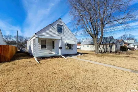 2521 33rd St, Moline, IL 61265 photo 2