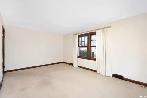 2521 33rd St, Moline, IL 61265 photo 7