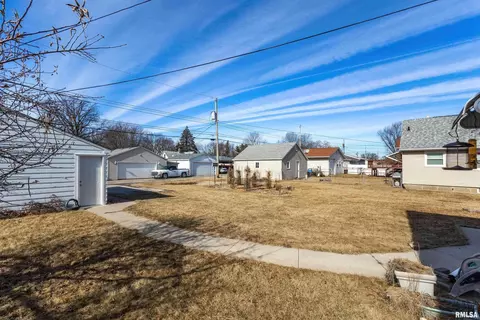 2521 33rd St, Moline, IL 61265 photo 29
