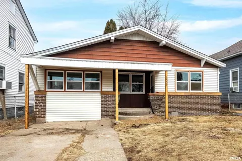 1507 10th Ave, East Moline, IL 61244