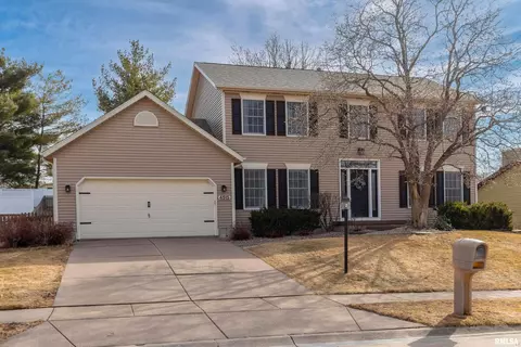 4515 Hamilton Dr, Bettendorf, IA 52722