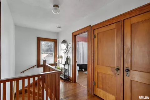 1015 Washington Ave, Bennett, IA 52721 photo 27