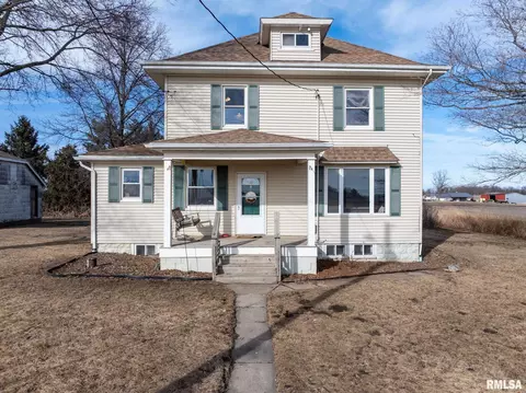 1015 Washington Ave, Bennett, IA 52721 photo 2