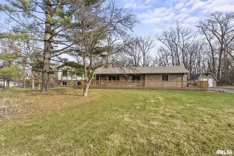 13115 101st Avenue Ct W, Taylor Ridge, IL 61284