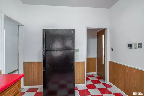 2413 44th St, Moline, IL 61265 photo 10