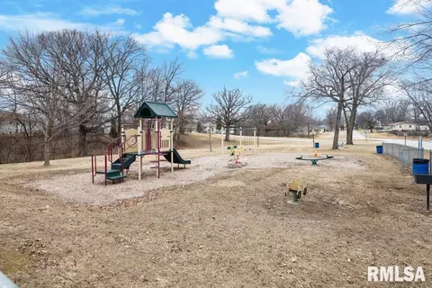 810 12th St, Silvis, IL 61282 photo 31