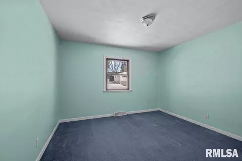 810 12th St, Silvis, IL 61282 photo 19
