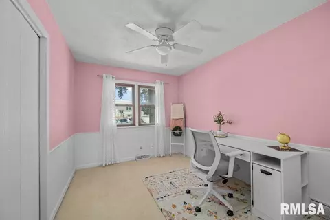 810 12th St, Silvis, IL 61282 photo 13