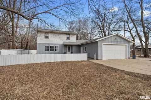 2612 18th St, East Moline, IL 61244