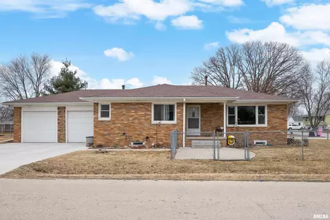 701 7th Ave, Colona, IL 61241