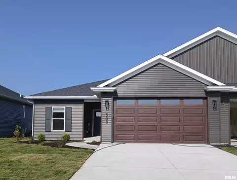 538 N 3rd Ave, Eldridge, IA 52748