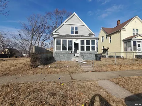 619 13th Ave, Rock Island, IL 61201