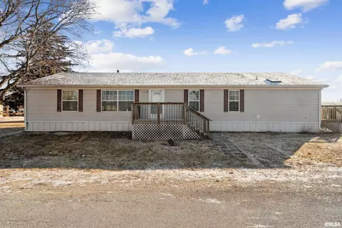 402 Harding Ave, Lowden, IA 52255