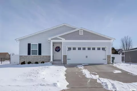 1709 Westport Dr, Davenport, IA 52804