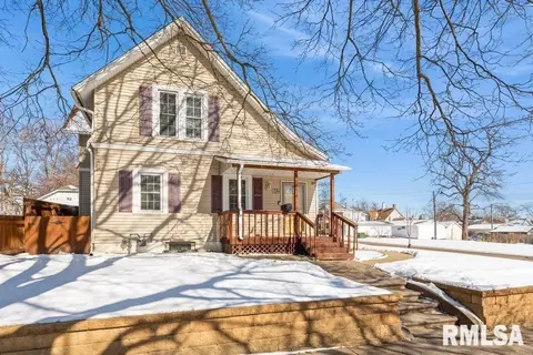602 11th Ave S, Clinton, IA 52732
