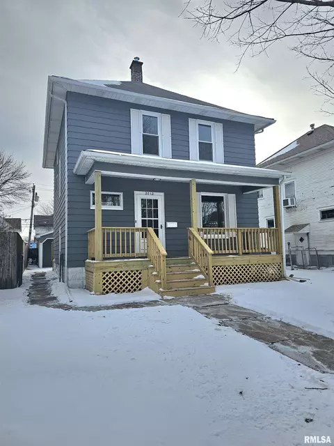 2012 15th Street A, Moline, IL 61265