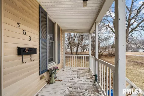 503 NE 3rd St, Aledo, IL 61231 photo 2